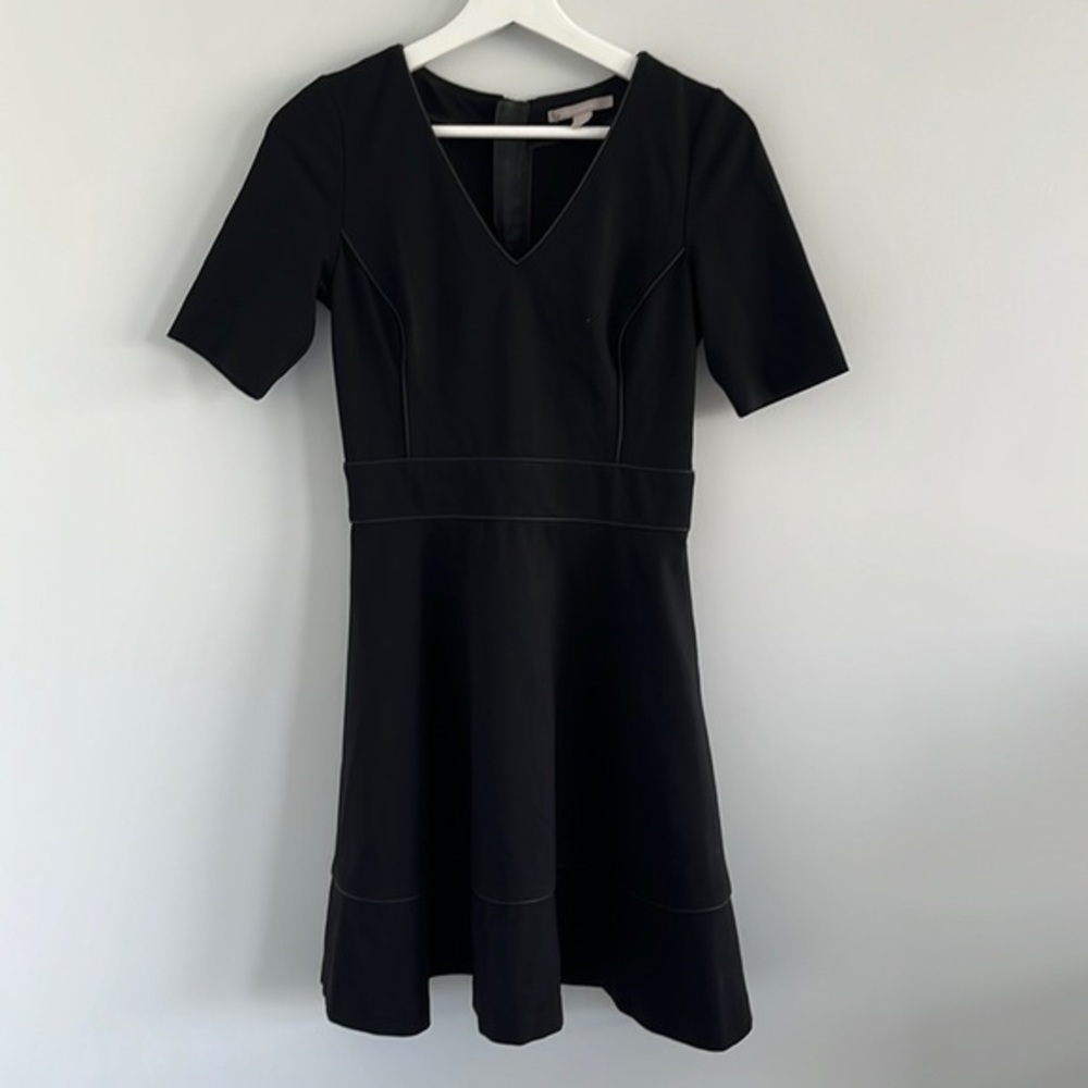 Banana republic dress fit and flare a line  stretch‎ dress zip up closure